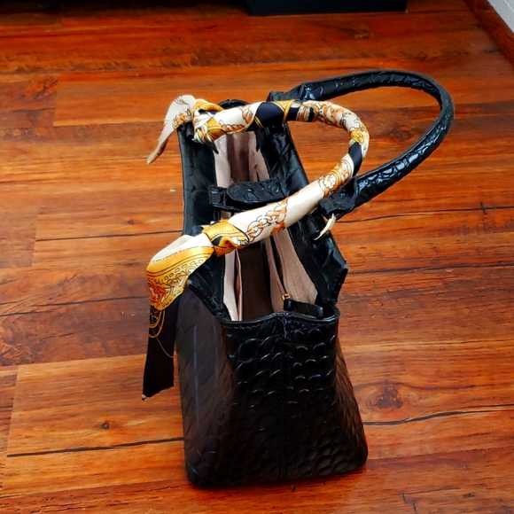 Kate Spade Becky Ridgely Ave black crocodile embossed leather satchel - Picture 2 of 9